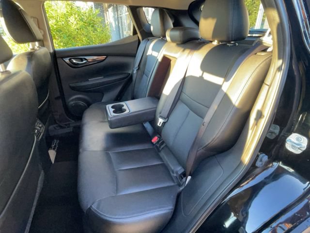 Used 2017 Nissan Rogue Sport SL w/ SL Premium Package AWD/4WD image 33