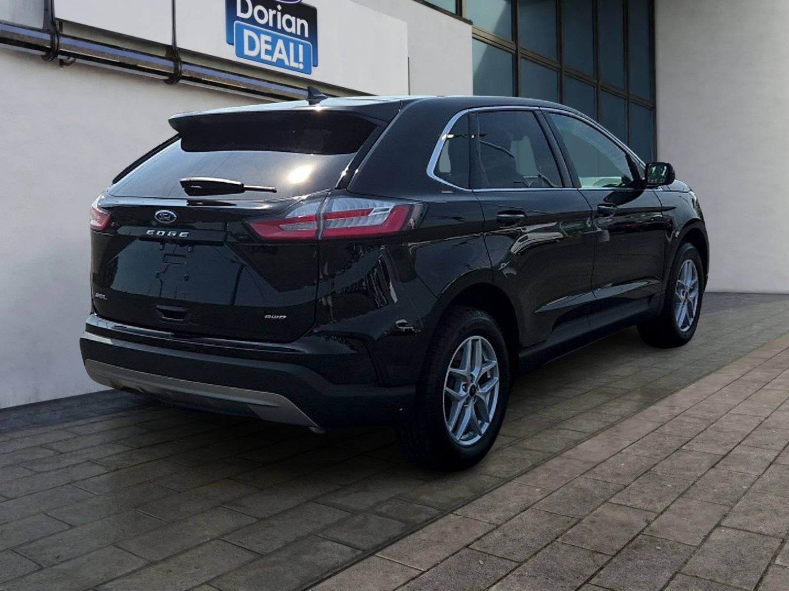 Certified 2024 Ford Edge SEL w/ Convenience Package AWD/4WD image 3