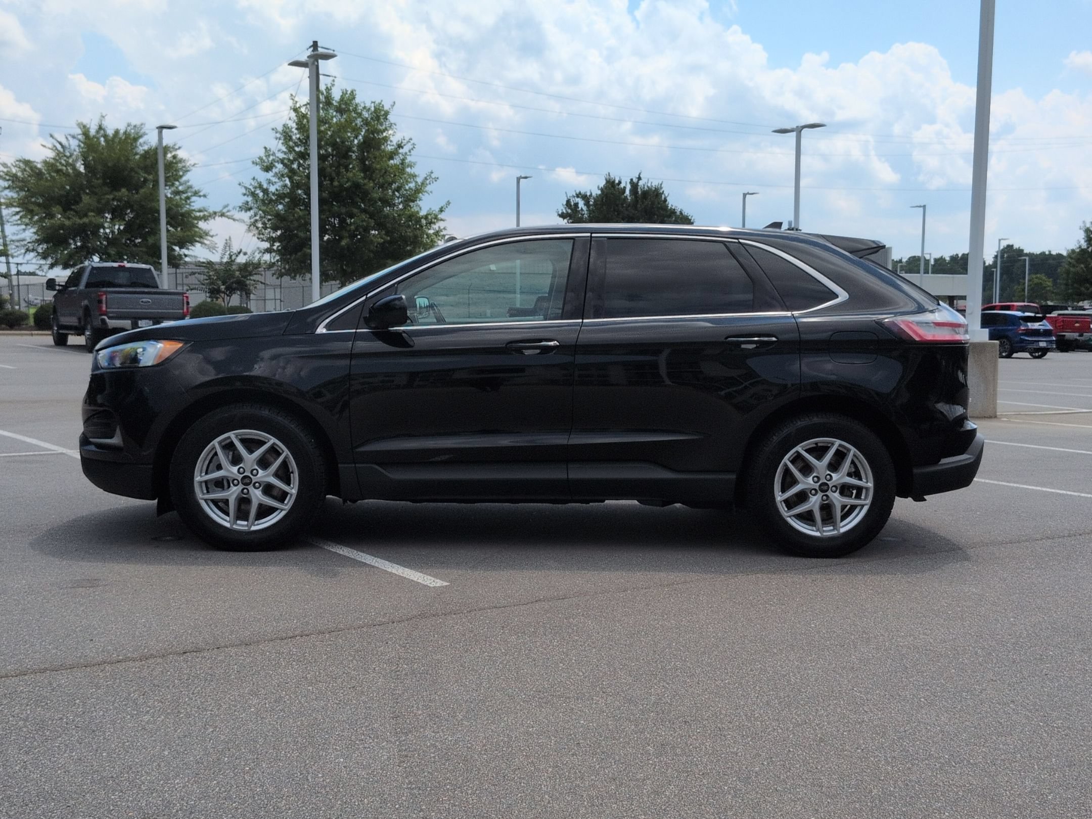 Certified 2024 Ford Edge SEL AWD/4WD image 7