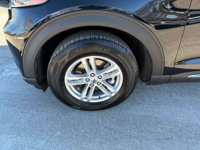 Certified 2022 Ford Explorer XLT w/ Equipment Group 202A image 25
