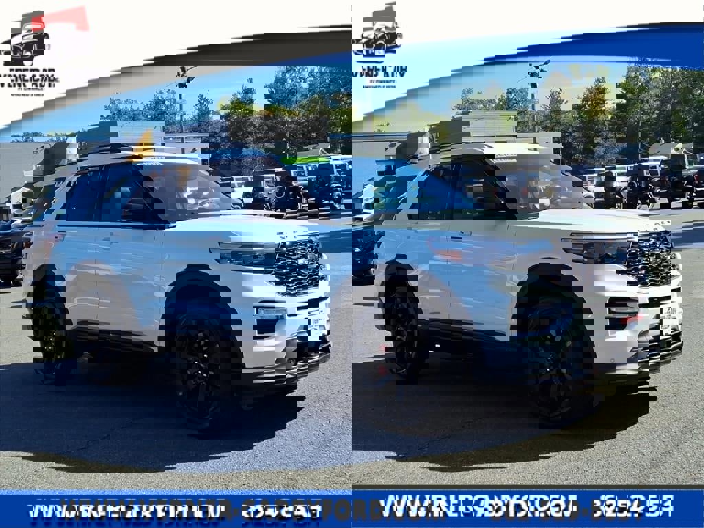 Certified 2022 Ford Explorer ST w/ Equipment Group 401A image 5