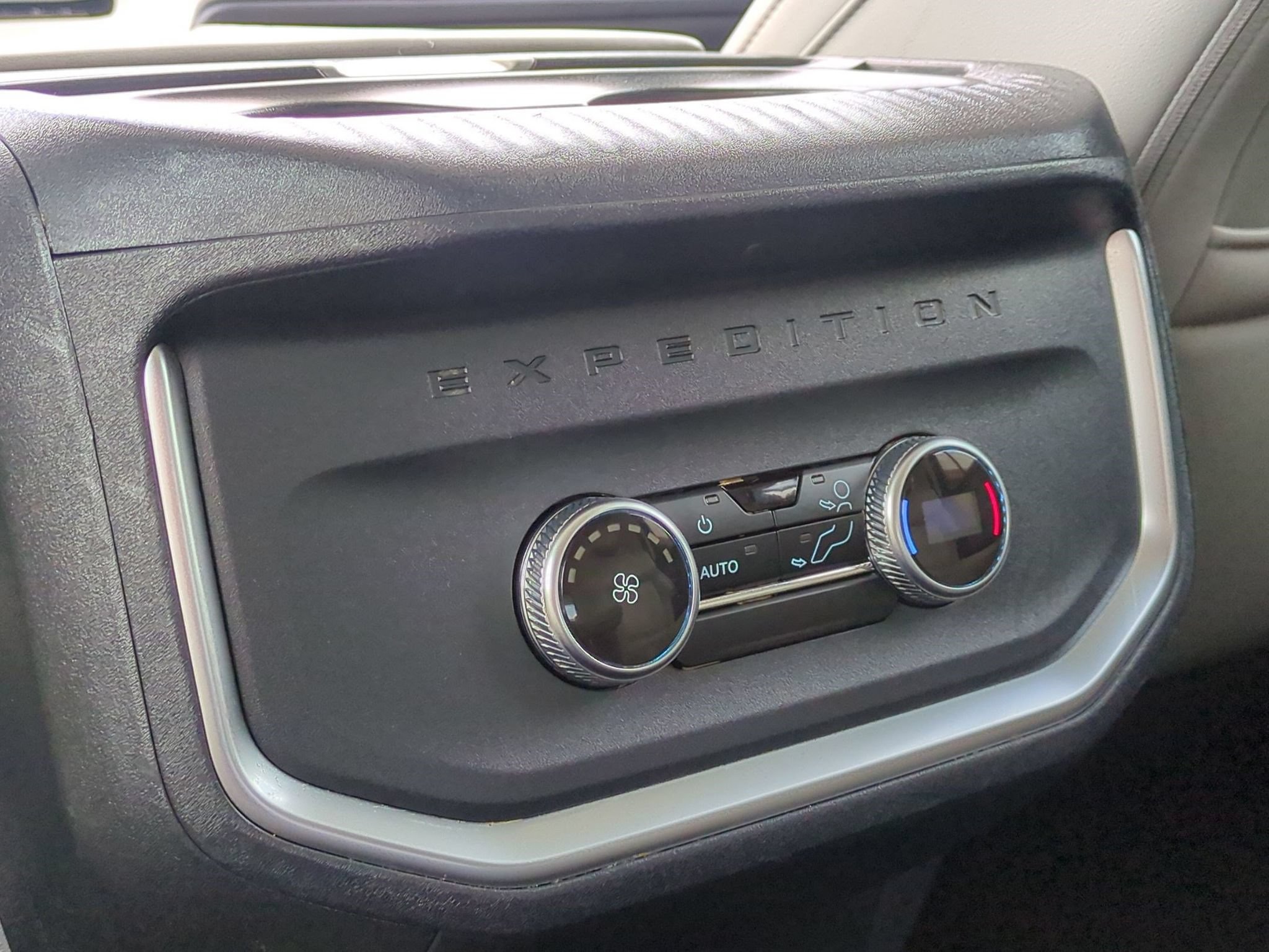 Certified 2025 Ford Expedition Max Active RWD image 27