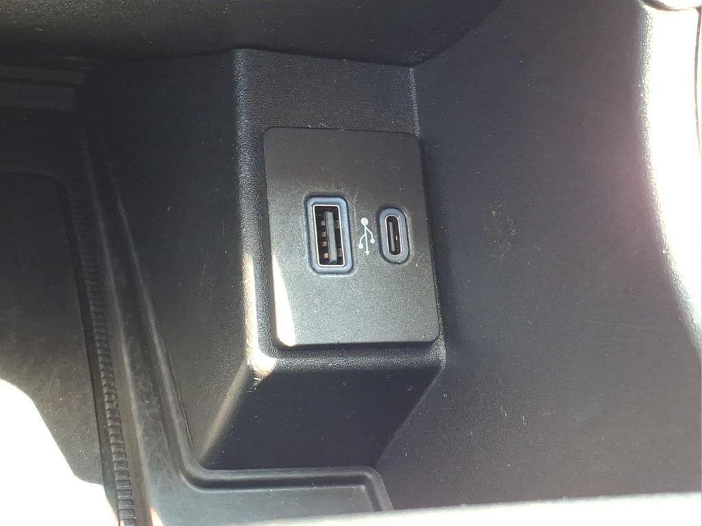 Certified 2023 Ford Edge Titanium AWD/4WD image 20