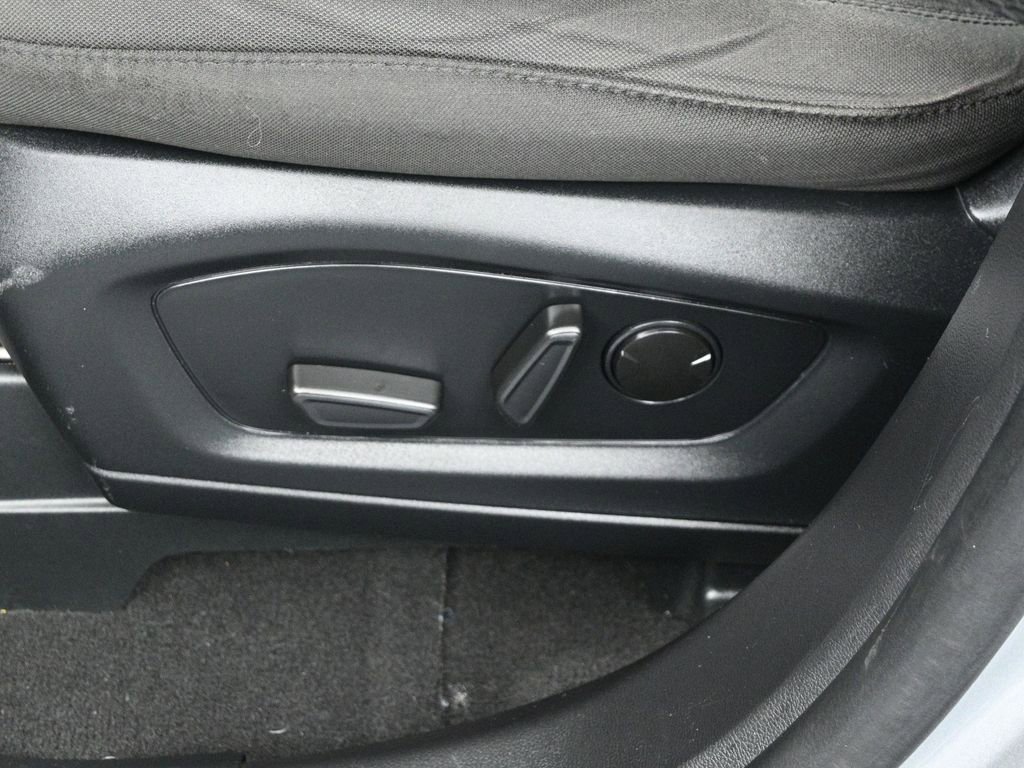 Certified 2023 Ford Explorer XLT image 12