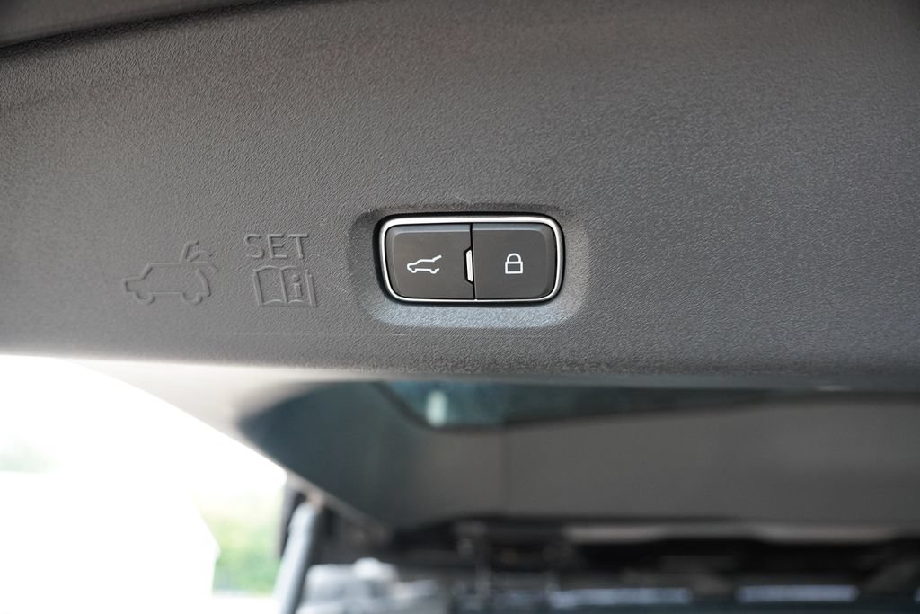 Certified 2025 Ford Expedition Platinum AWD/4WD image 24