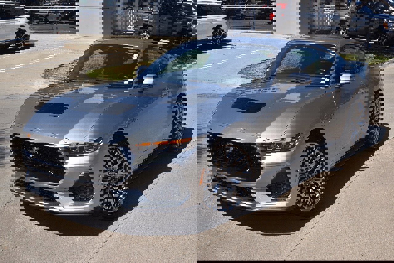 Certified 2025 Ford Mustang GT Premium image 3