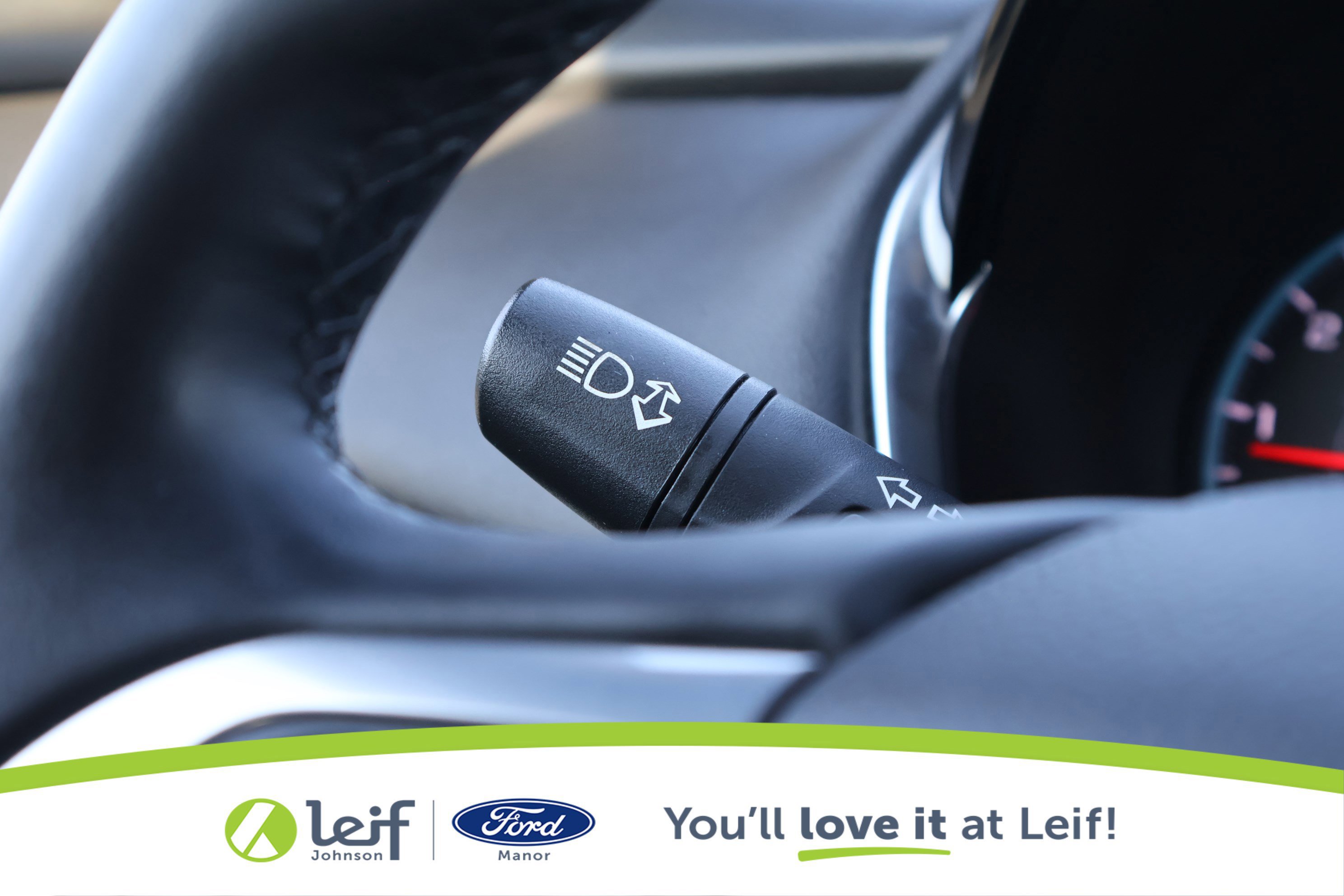 Used 2023 Chevrolet Traverse LT image 17