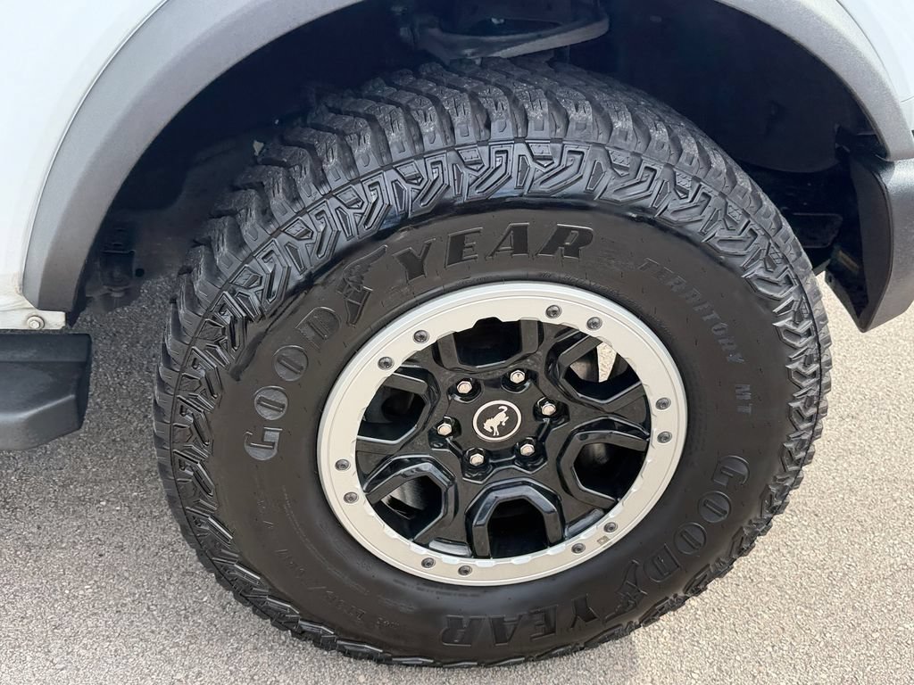 Certified 2022 Ford Bronco Outer Banks w/ Sasquatch Package AWD/4WD image 18