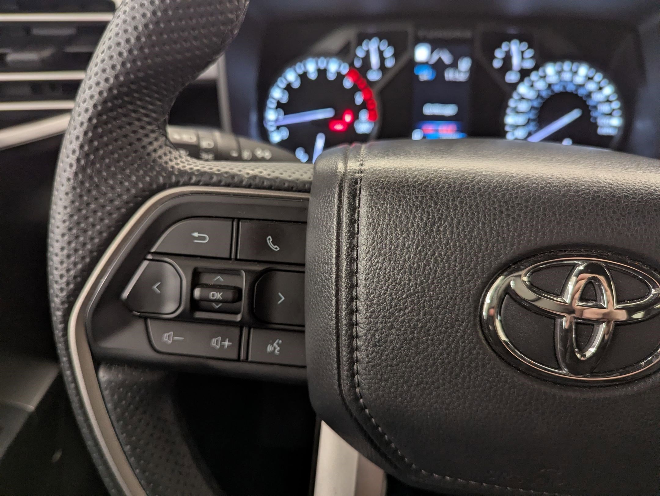 Used 2025 Toyota Tundra SR5 image 24