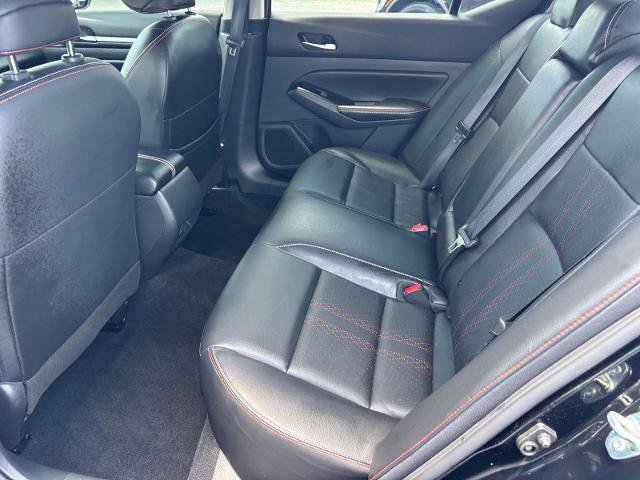 Used 2024 Nissan Altima 2.5 SR w/ SR Premium Package FWD image 16