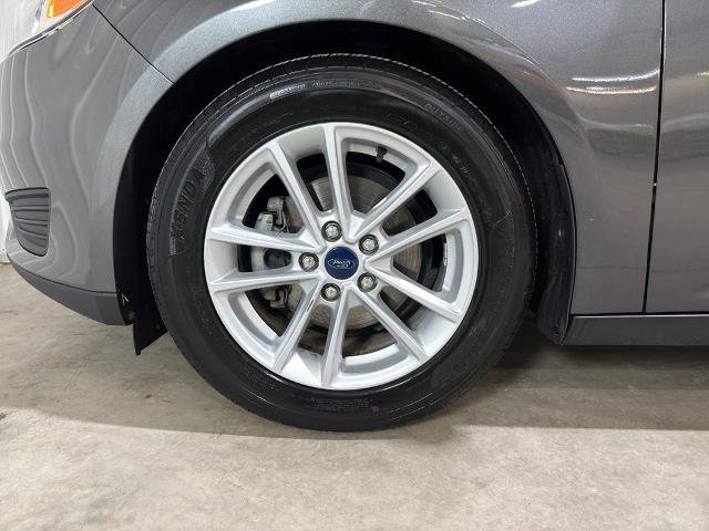 Certified 2017 Ford Focus SE image 18
