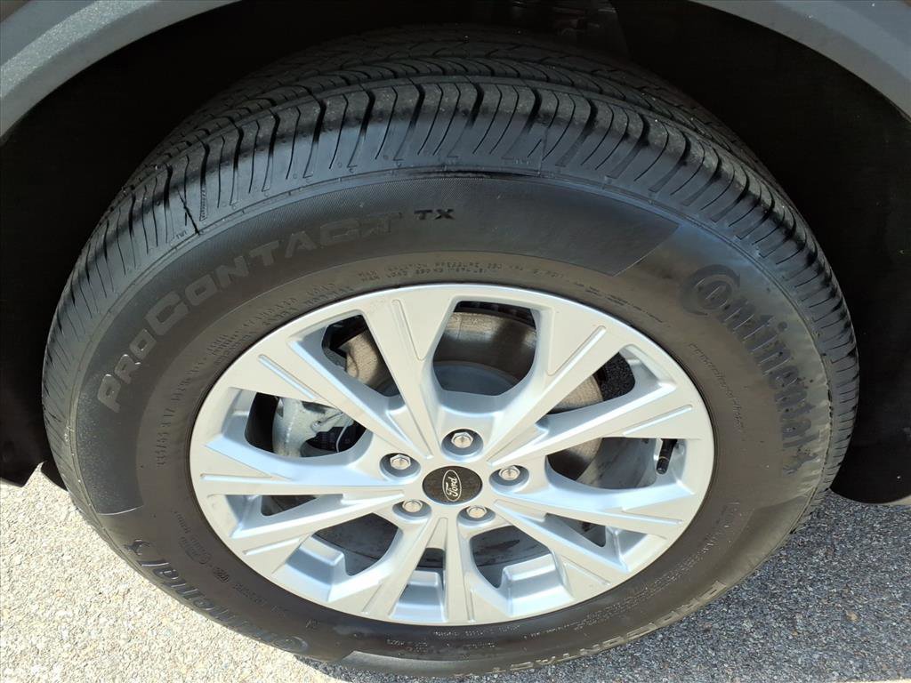 Certified 2025 Ford Escape Active w/ Cold Weather Package AWD/4WD image 4
