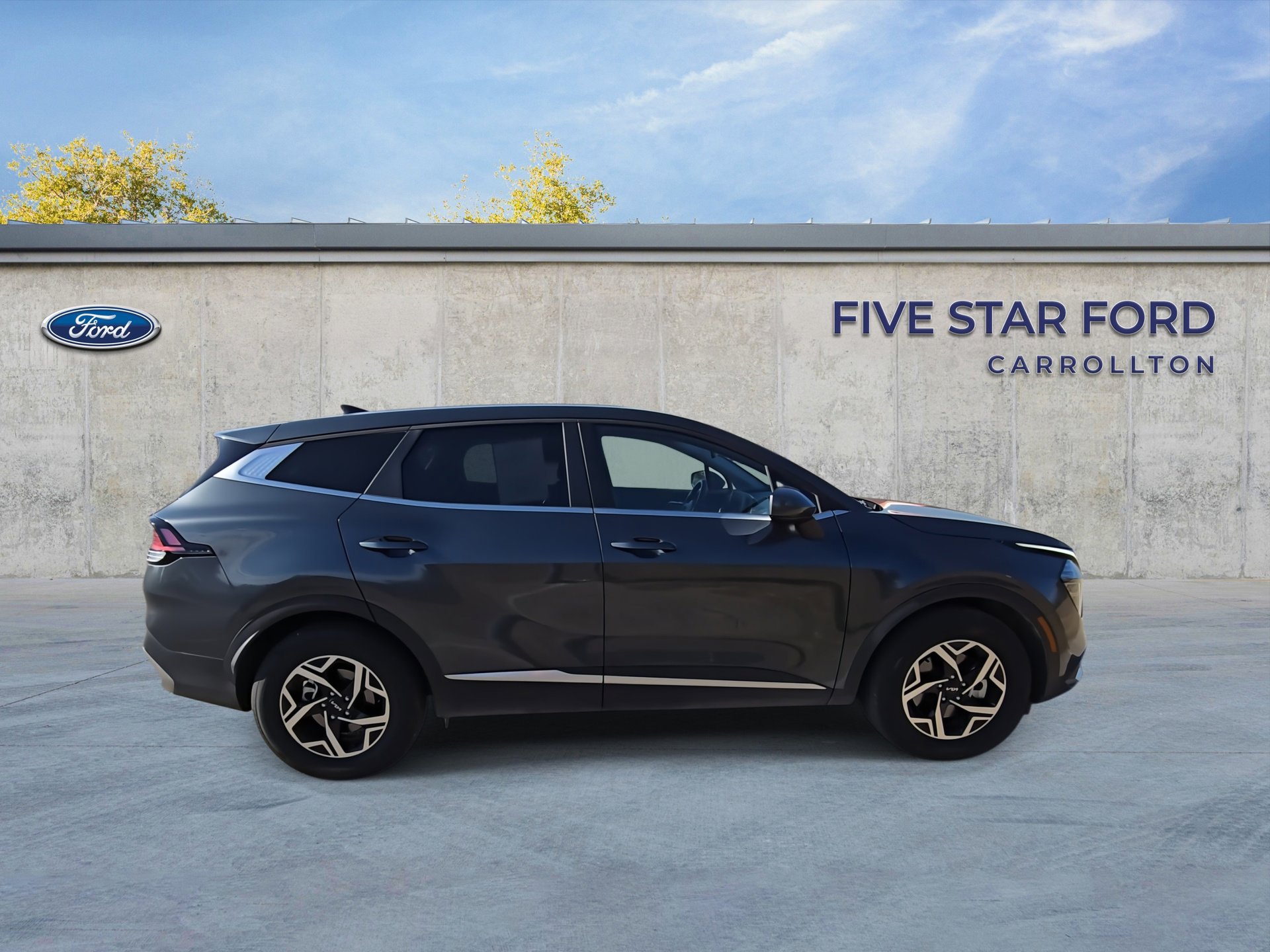 Used 2024 Kia Sportage LX image 10