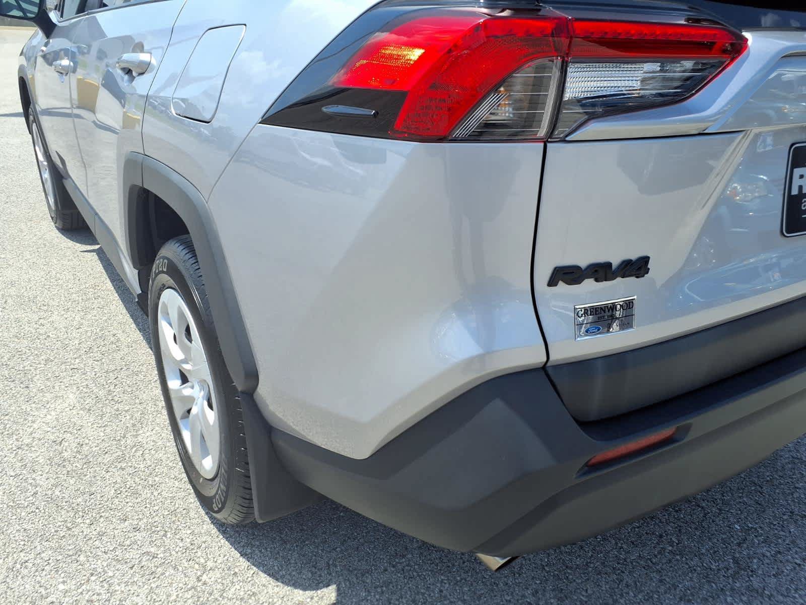 Used 2023 Toyota RAV4 LE FWD image 18