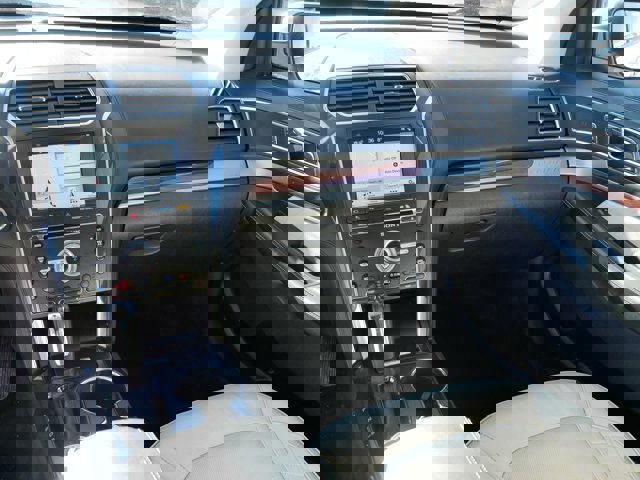 Certified 2018 Ford Explorer Platinum image 22