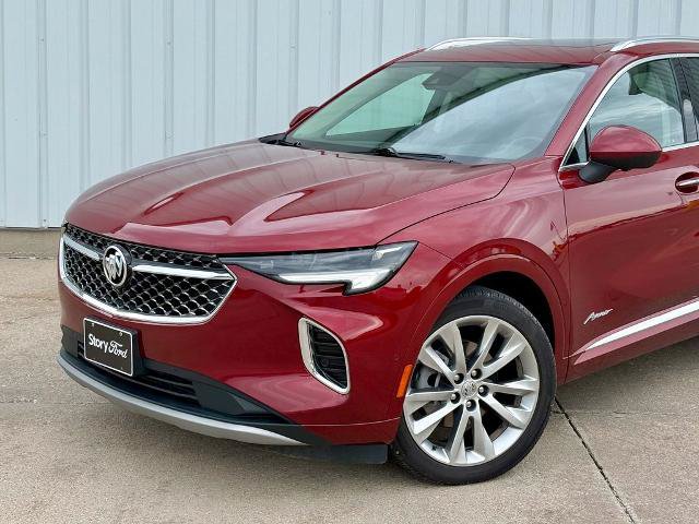 Used 2023 Buick Envision Avenir AWD/4WD image 2