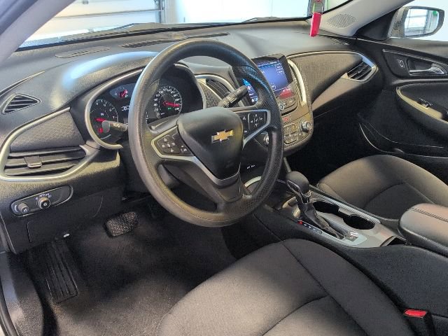 Used 2023 Chevrolet Malibu LT image 13