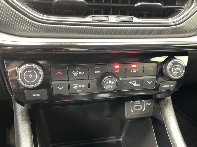 Used 2025 Jeep Compass Trailhawk AWD/4WD image 21