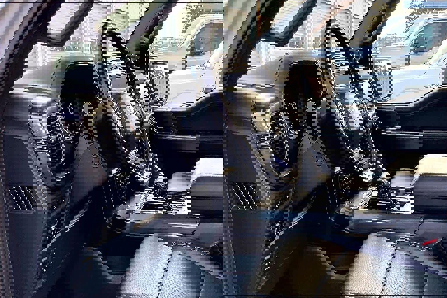 Certified 2023 Ford F150 Lariat w/ Equipment Group 502A High image 17