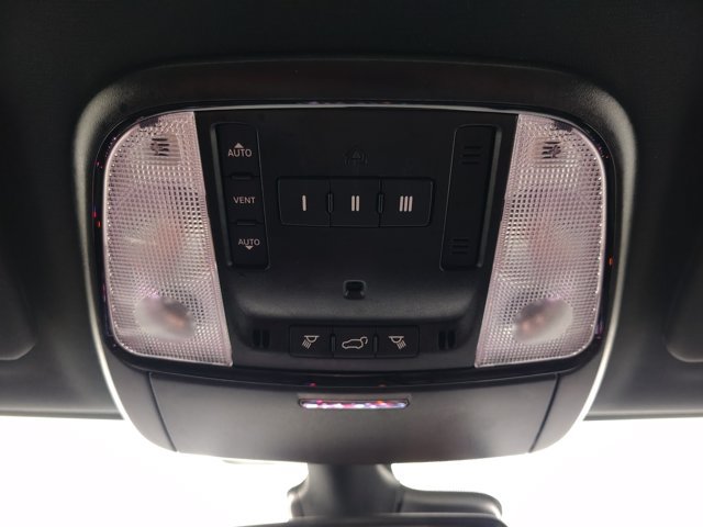 Used 2025 Dodge Durango GT AWD/4WD image 40
