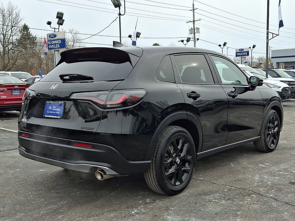Used 2025 Honda HR-V Sport image 5