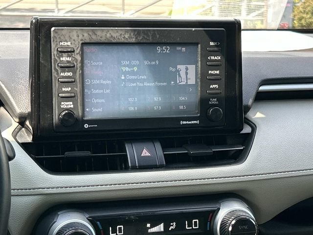 Used 2020 Toyota RAV4 XLE w/ Convenience Package FWD image 16