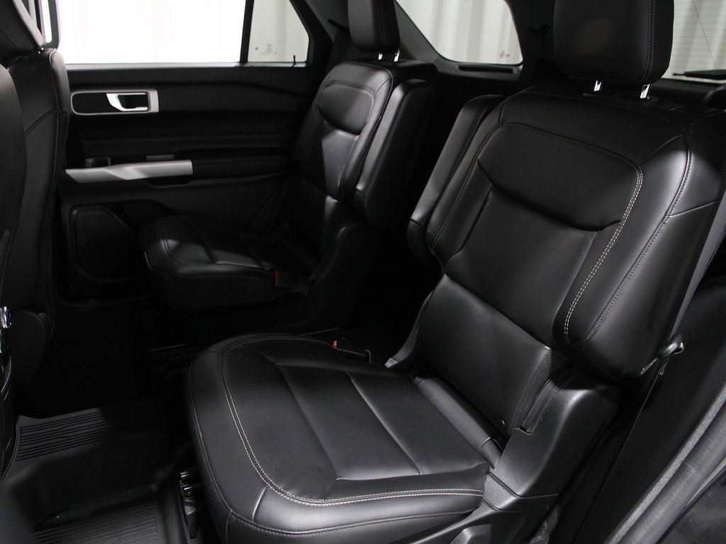 Certified 2022 Ford Explorer XLT w/ Equipment Group 202A image 20