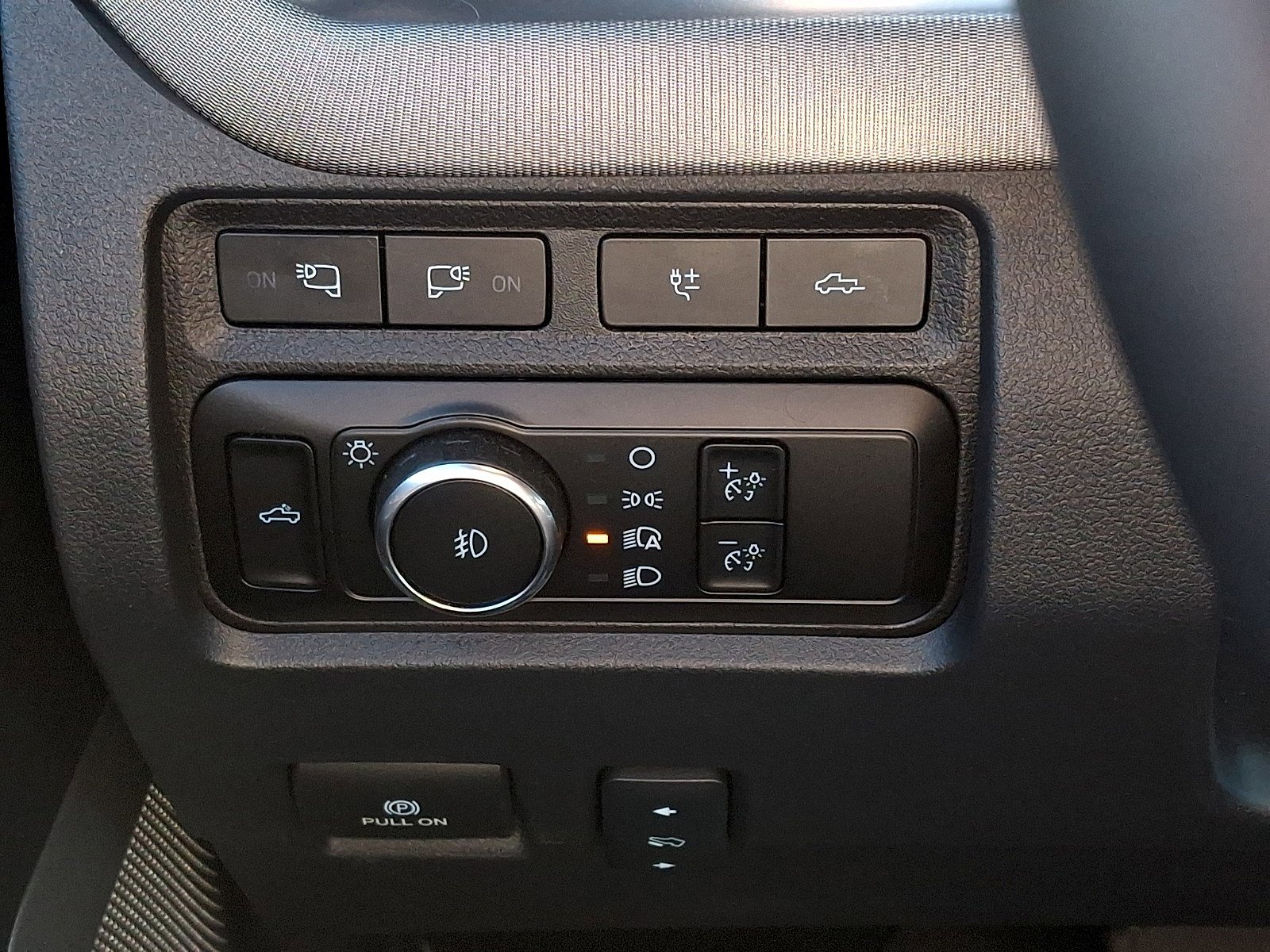 Certified 2024 Ford F250 Platinum AWD/4WD image 25