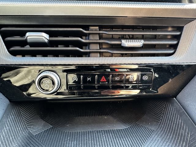 Certified 2025 Ford Explorer ST-Line w/ ST-Line Street Pack image 25