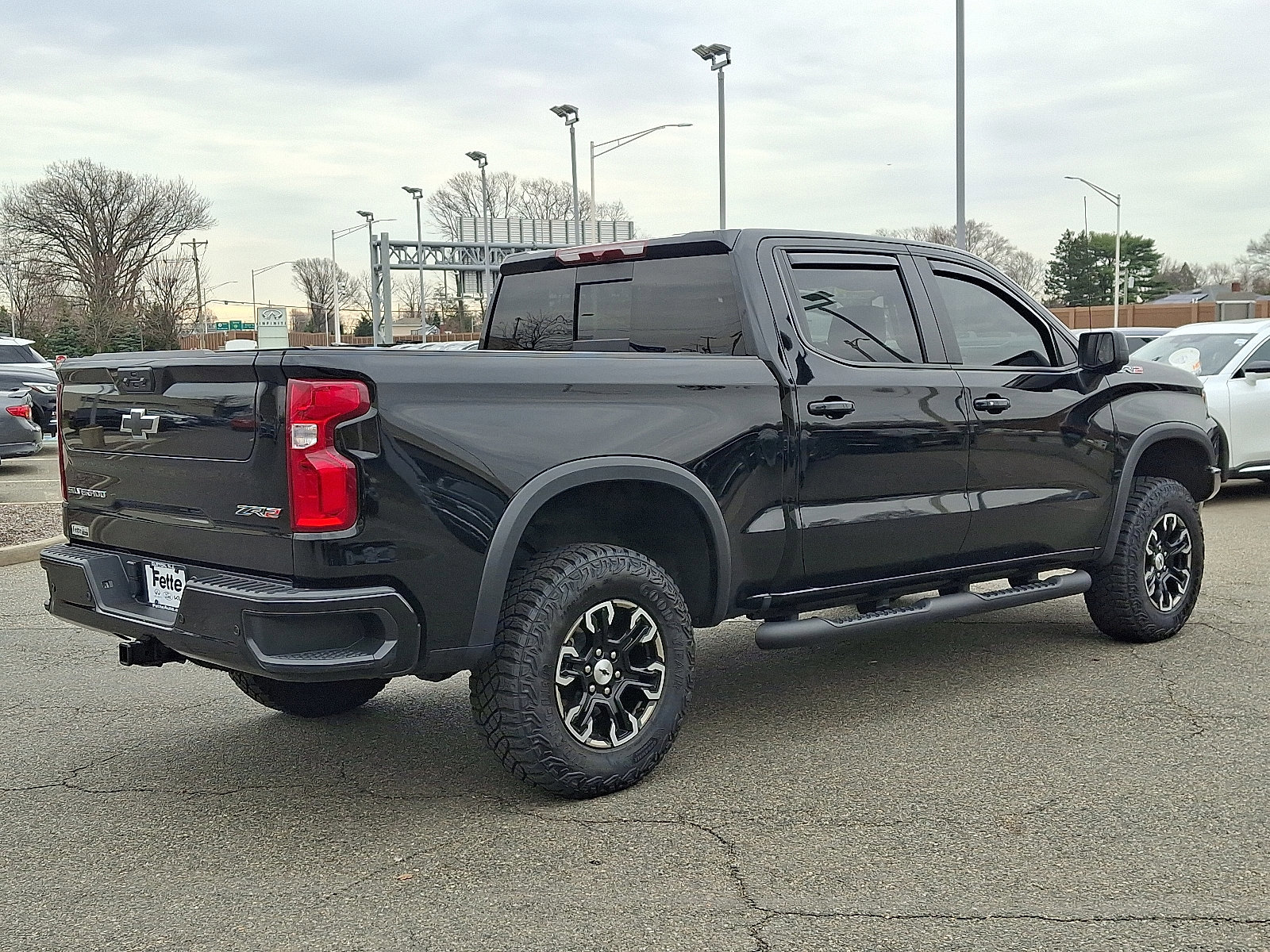Used 2025 Chevrolet Silverado 1500 ZR2 image 2