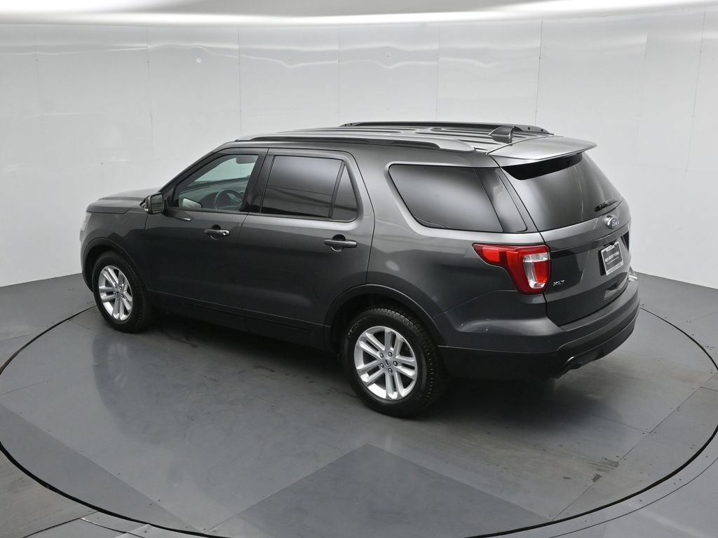 Certified 2017 Ford Explorer XLT w/ Equipment Group 202A FWD image 43