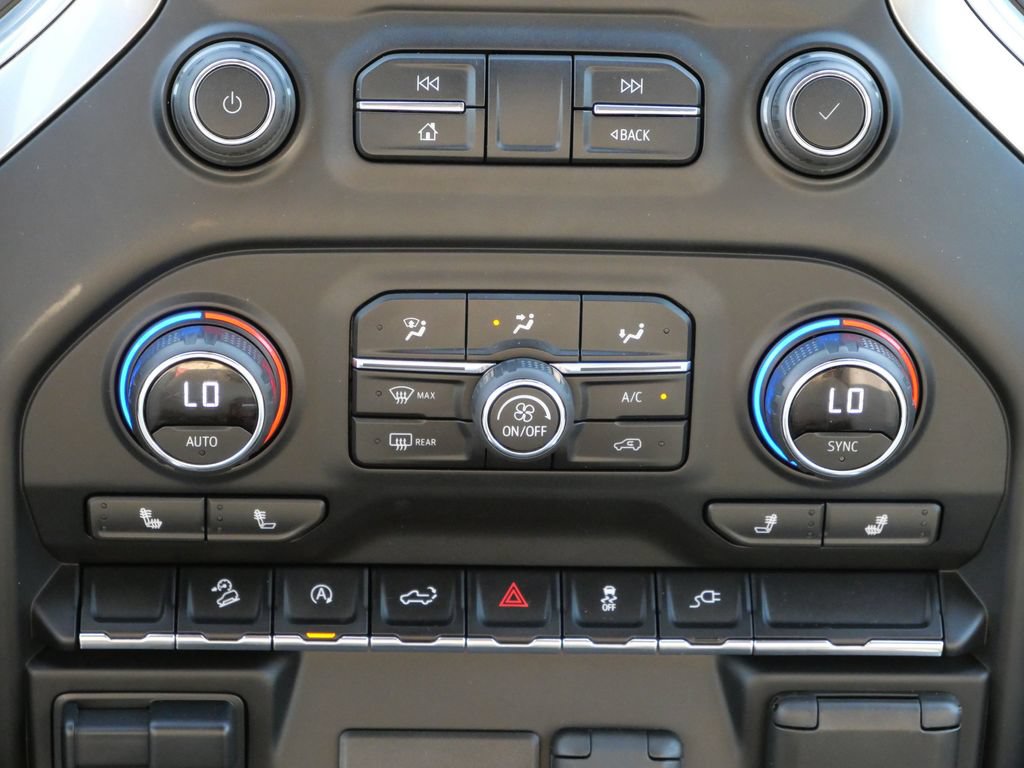 Used 2020 Chevrolet Silverado 1500 RST AWD/4WD image 18