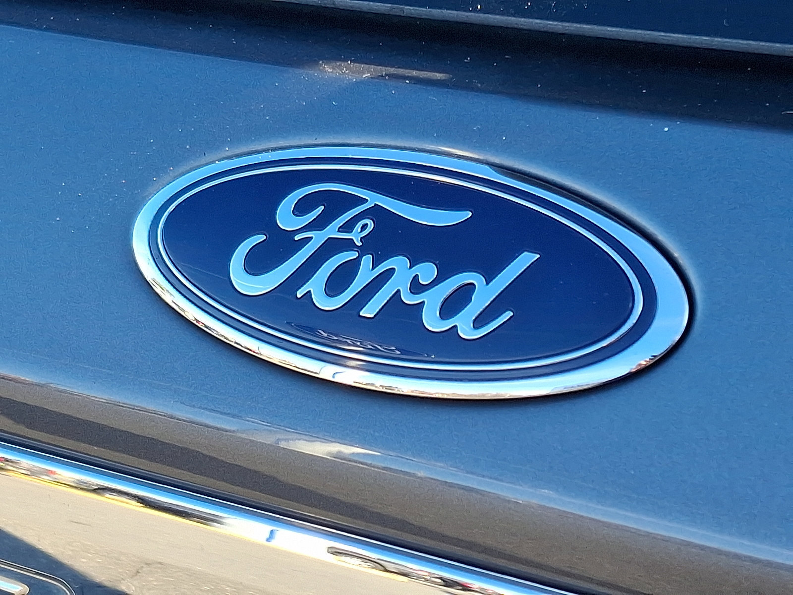 Certified 2024 Ford Explorer XLT image 31