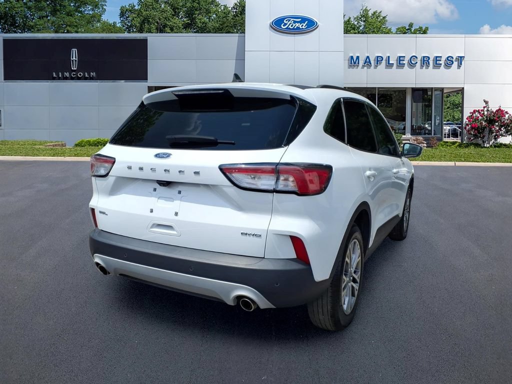 Certified 2022 Ford Escape SEL w/ Technology Package AWD/4WD image 4