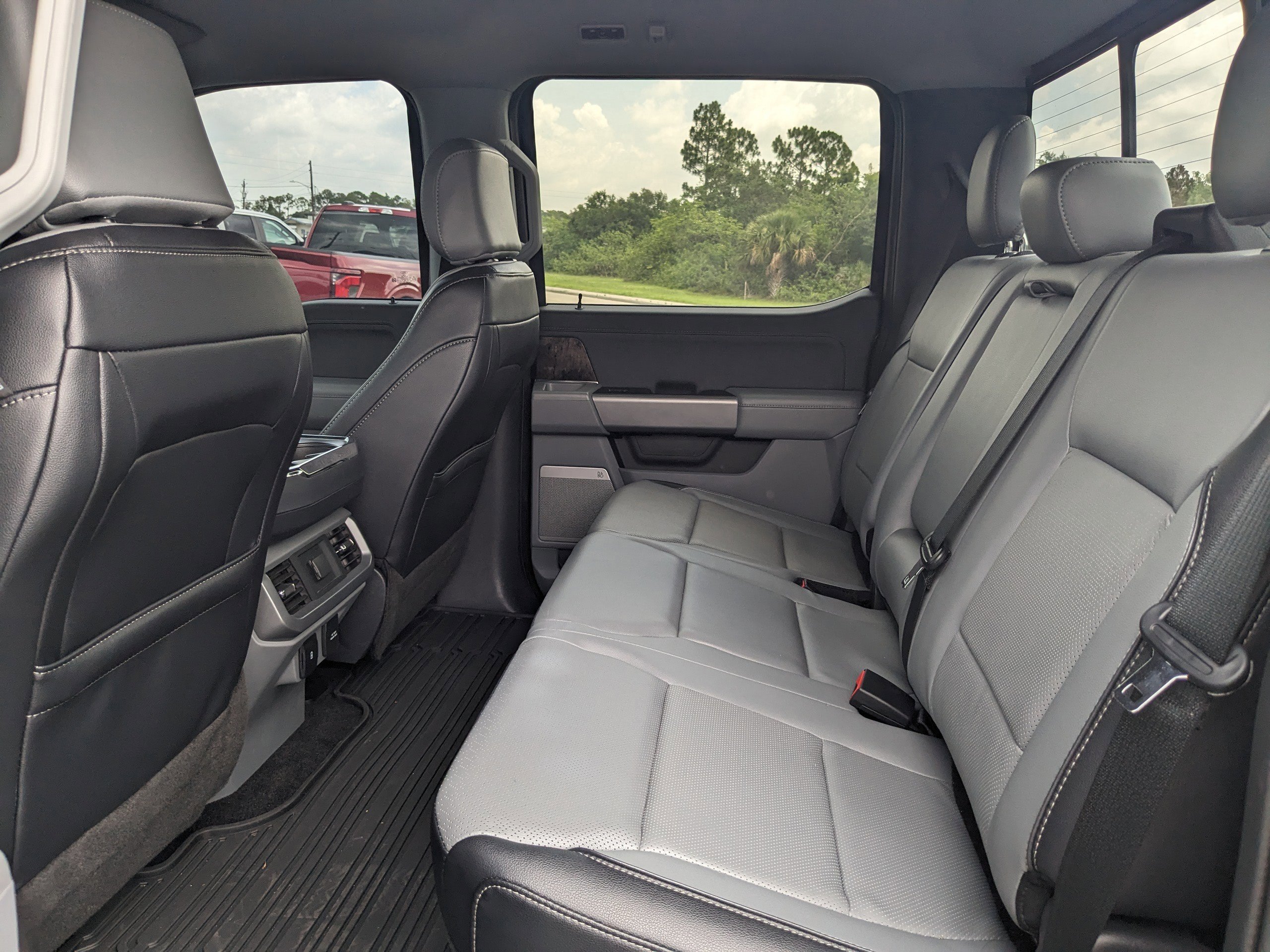 Certified 2022 Ford F150 Lariat AWD/4WD image 12
