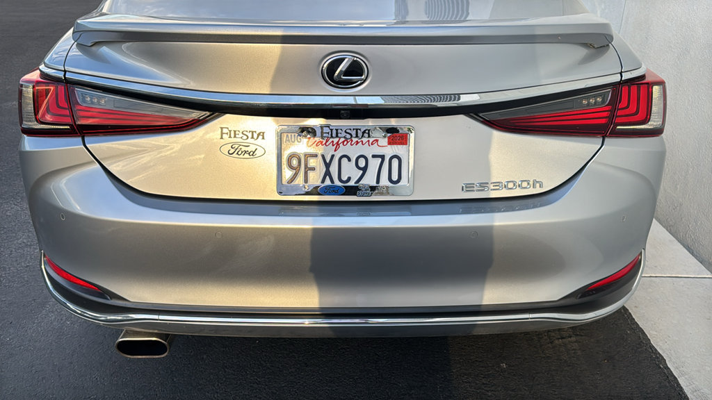 Used 2023 Lexus ES 300h w/ Premium Package FWD image 7