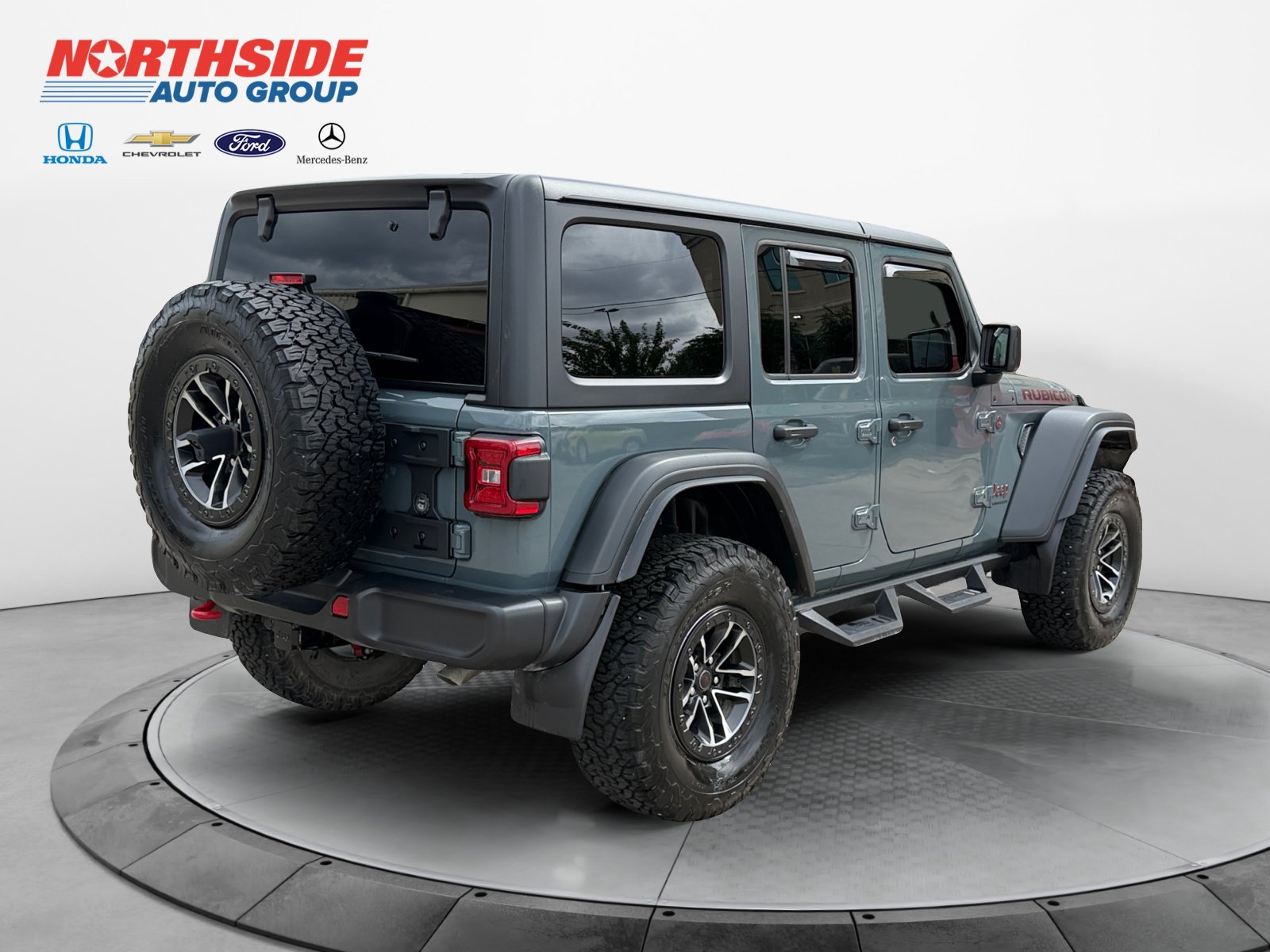 Used 2025 Jeep Wrangler Unlimited Rubicon w/ XTREMEE 35" Tire Package AWD/4WD image 7