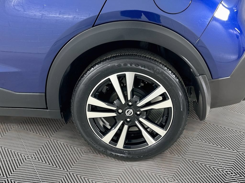 Used 2020 Nissan Kicks SR w/ SR Premium Package FWD image 29