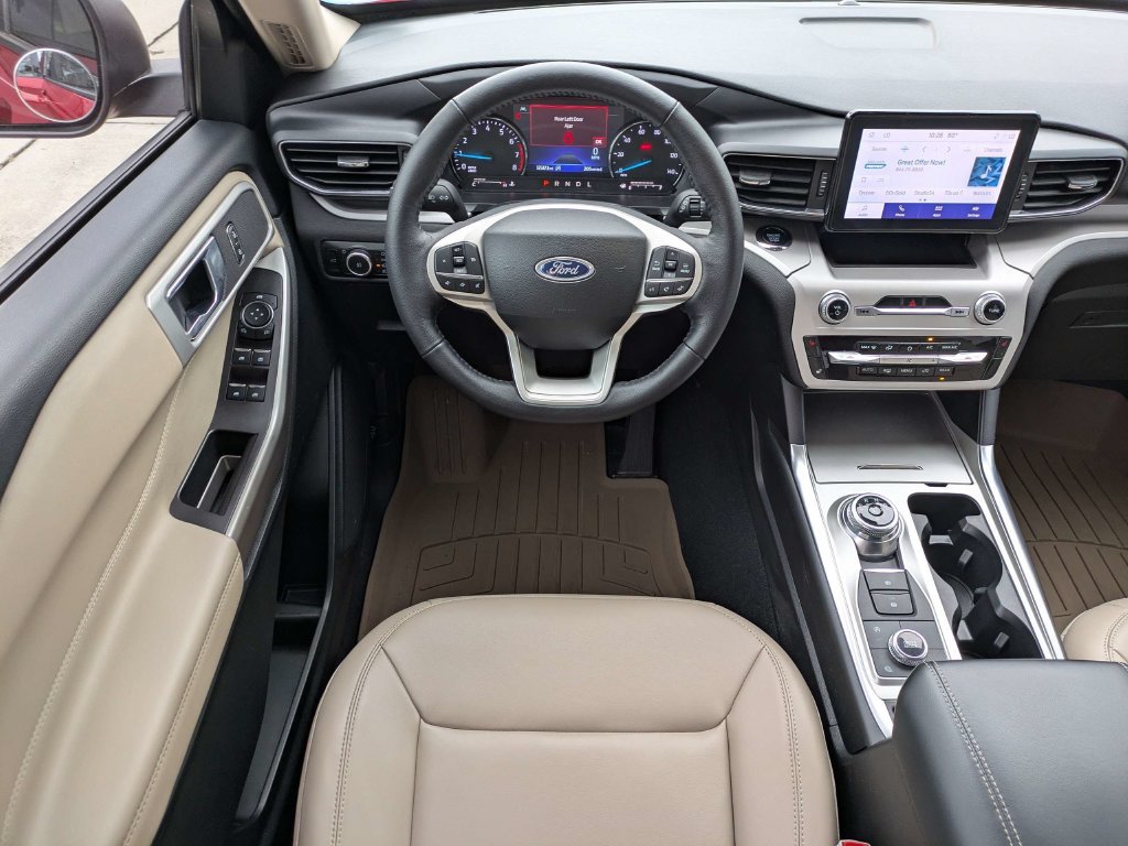 Certified 2024 Ford Explorer XLT AWD/4WD image 17
