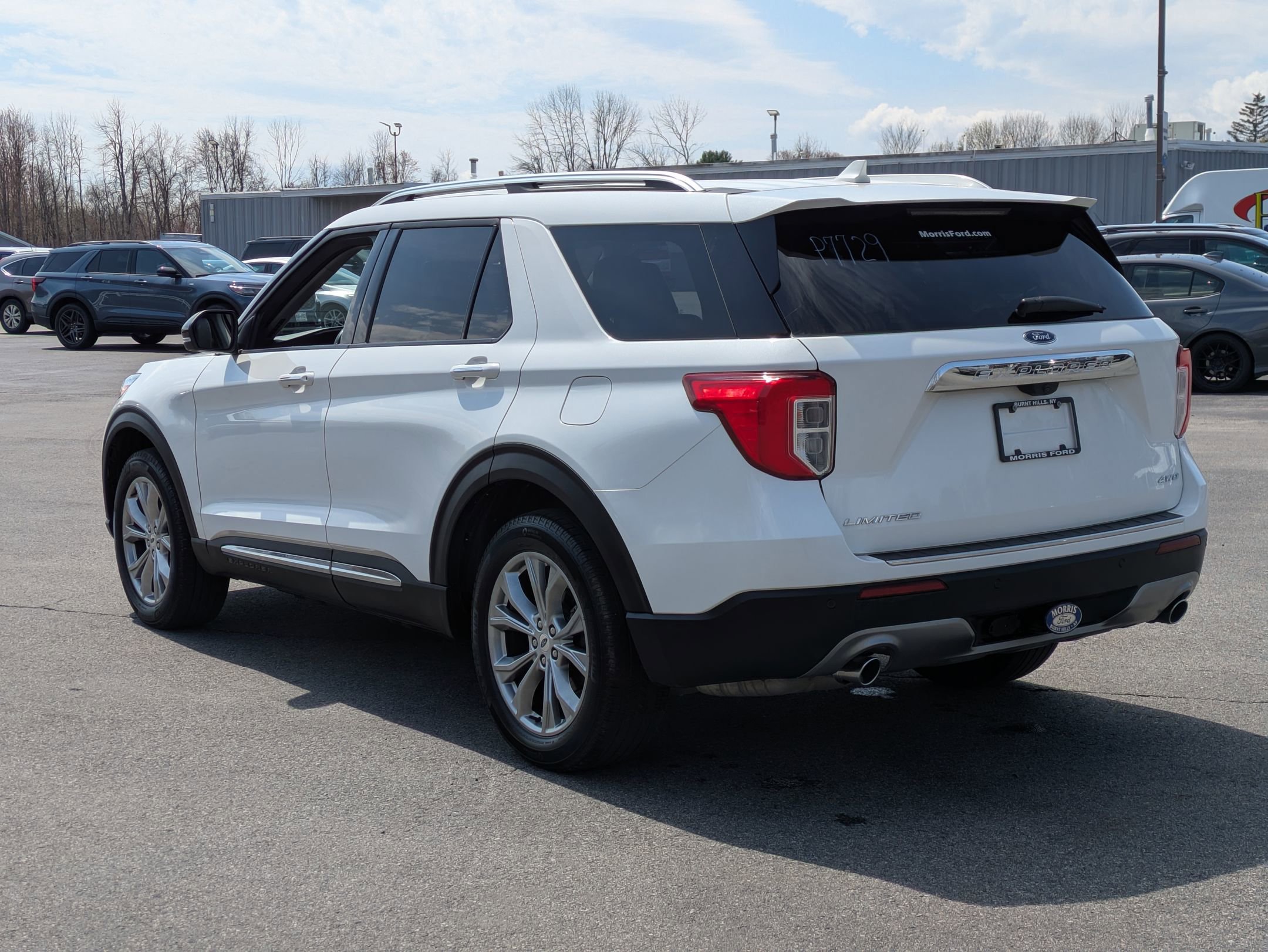 Certified 2023 Ford Explorer Limited w/ Limited Technology Package AWD/4WD image 4