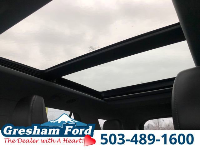 Certified 2022 Ford Explorer XLT w/ Equipment Group 202A image 29