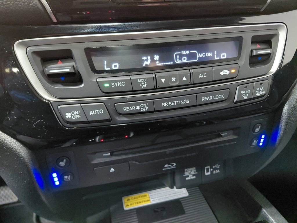 Used 2022 Honda Pilot Black Edition image 42