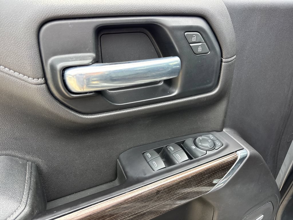 Used 2020 Chevrolet Silverado 1500 LT Trail Boss AWD/4WD image 17