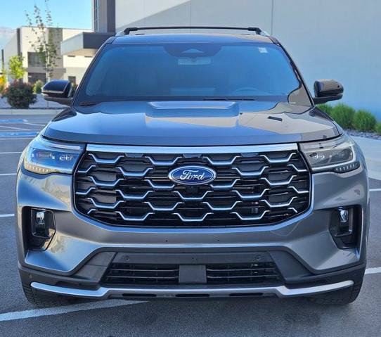 Certified 2025 Ford Explorer Platinum w/ Ultimate Package AWD/4WD image 8