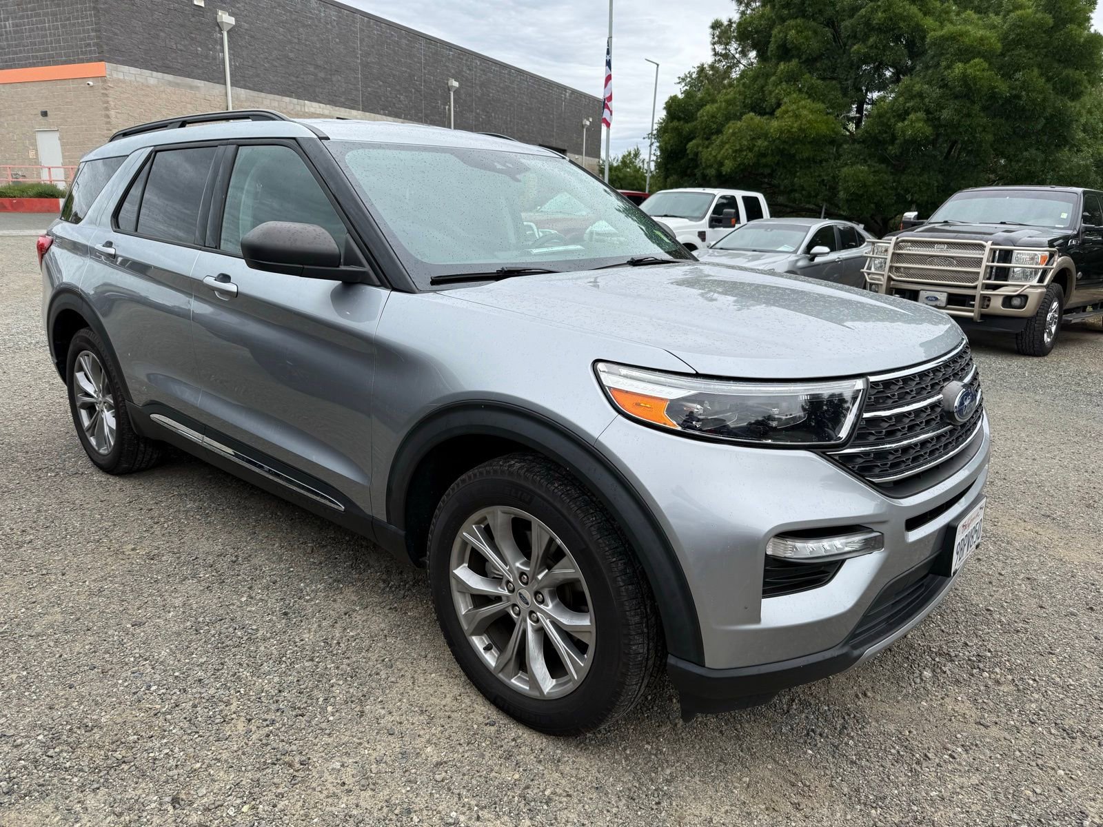 Certified 2022 Ford Explorer XLT w/ Equipment Group 202A AWD/4WD image 7