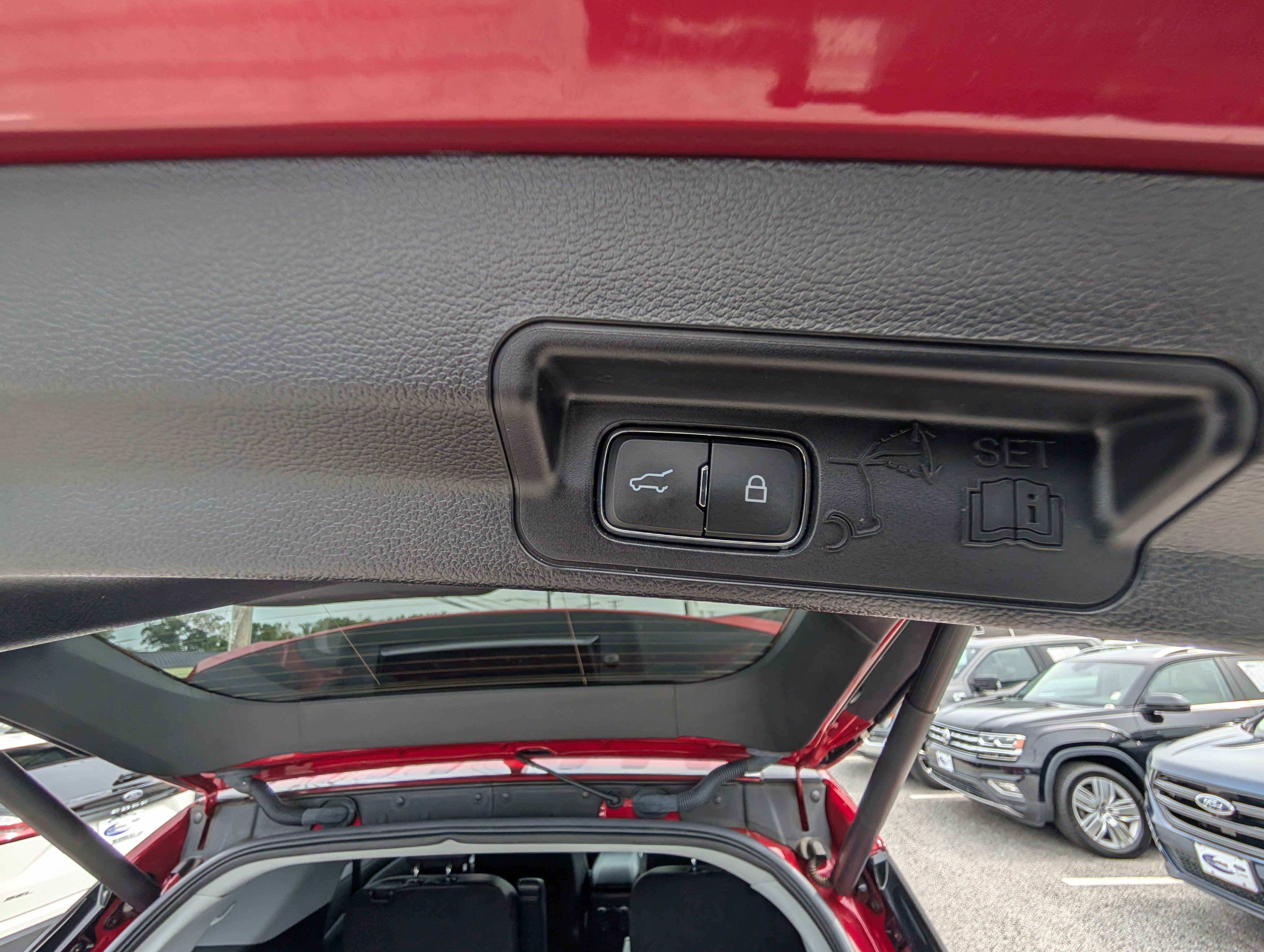 Certified 2022 Ford Explorer XLT w/ Equipment Group 202A image 16