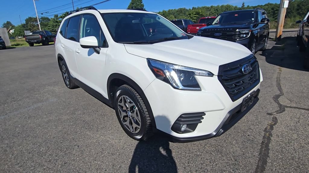 Used 2024 Subaru Forester Premium AWD/4WD image 14