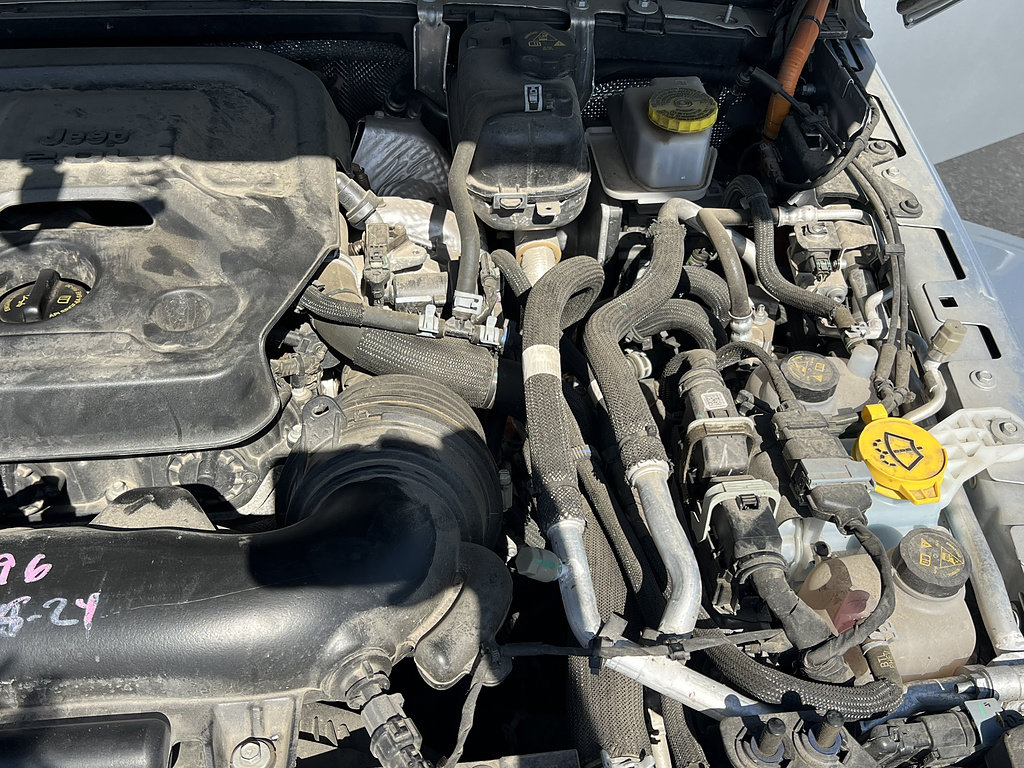 Used 2024 Jeep Wrangler Unlimited Sahara AWD/4WD image 38