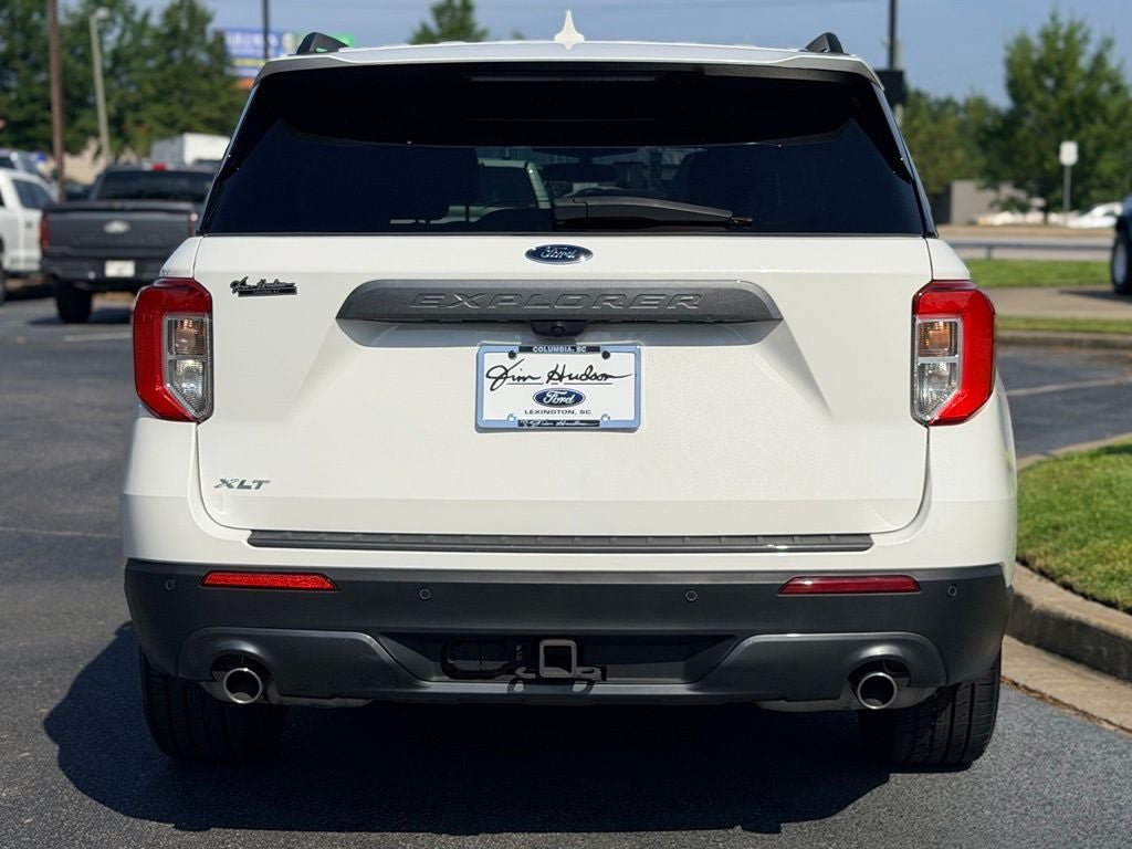 Certified 2024 Ford Explorer XLT w/ Equipment Group 202A RWD image 6