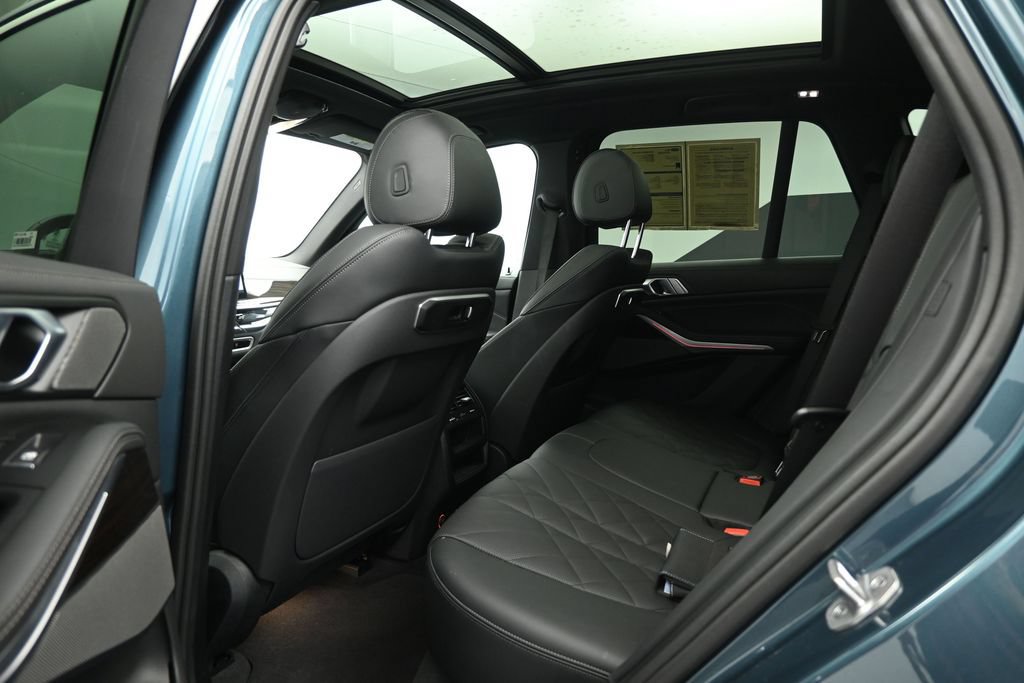 Used 2024 BMW X5 sDrive40i RWD image 18
